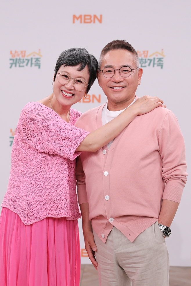 '유방암 투병' <b>박미선</b>, 1년 6개월 만에 예능 복귀…이봉원 "체력 6~70% 회...