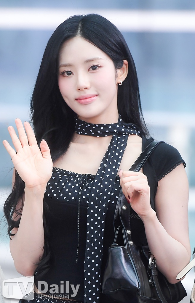 "작년까지 무일푼"…프로미스나인 박지원, 8년 무수입 고백 (워크맨)