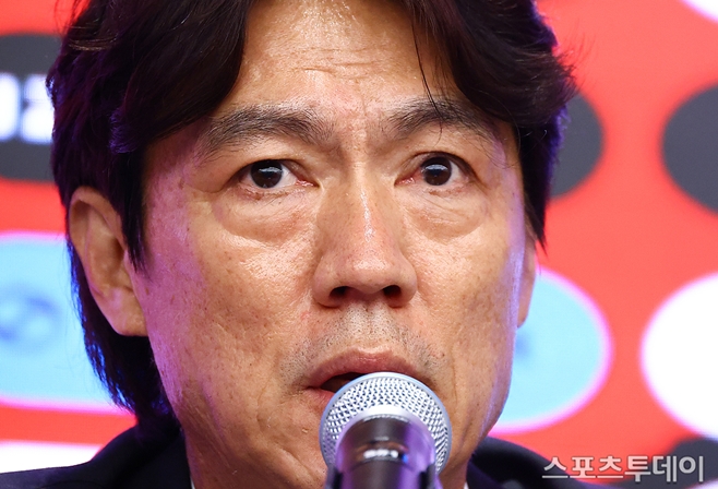 "최악"→"귀화"… 안정환·박지성·이영표·한정수, 홍명보 향한 작심 비판 [위클리⧗월드컵]