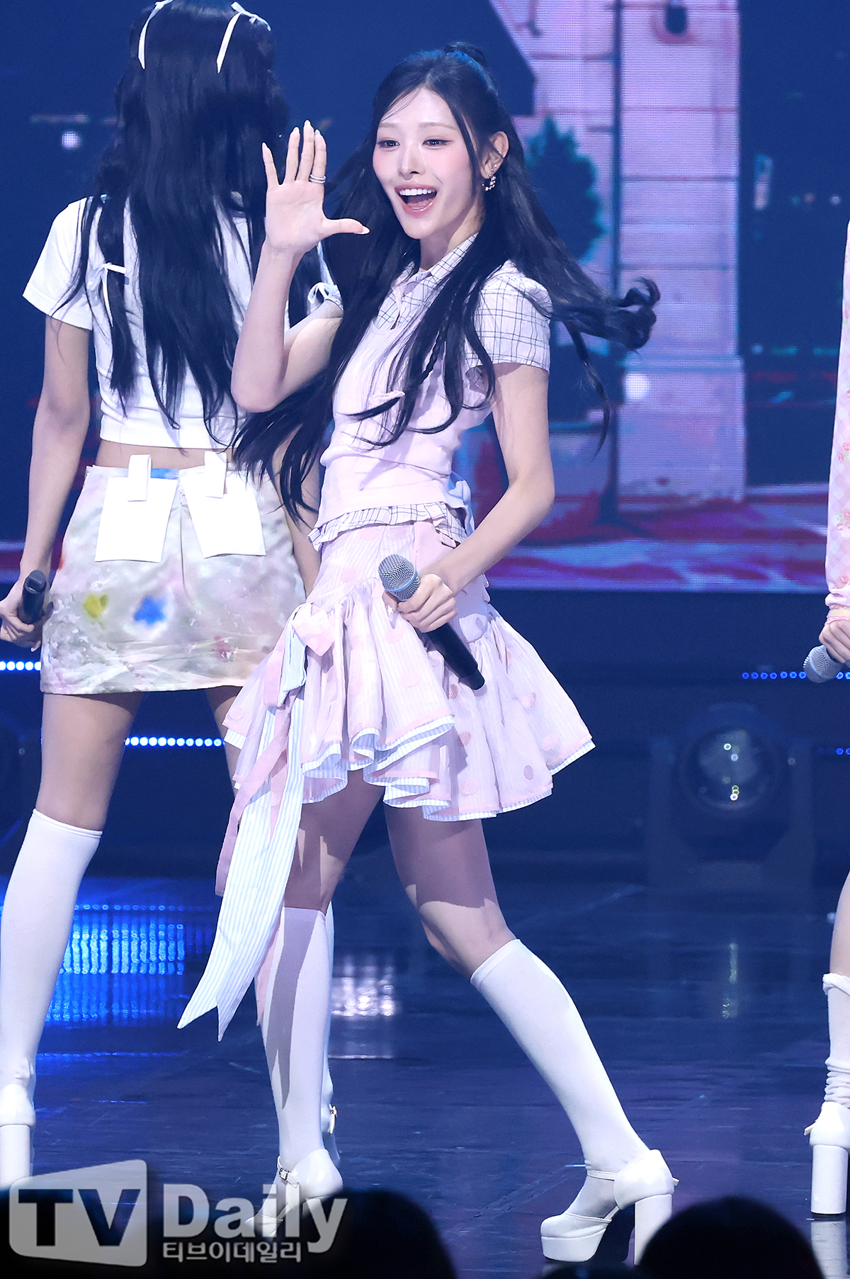 [TD포토] <b>리센느</b> 미나미 '더쇼 <b>1위</b> 야호~'