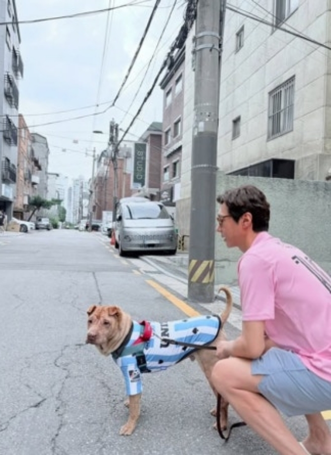 <b>고지용</b>, <b>이혼</b> 고백 후 첫 <b>근황</b> [한컷]