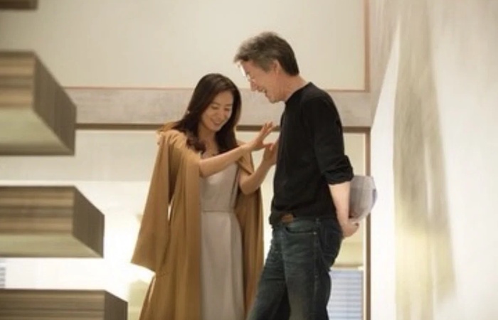 "감사하고 존경" 김희애, 故 <b>안판석 감독 추모</b>