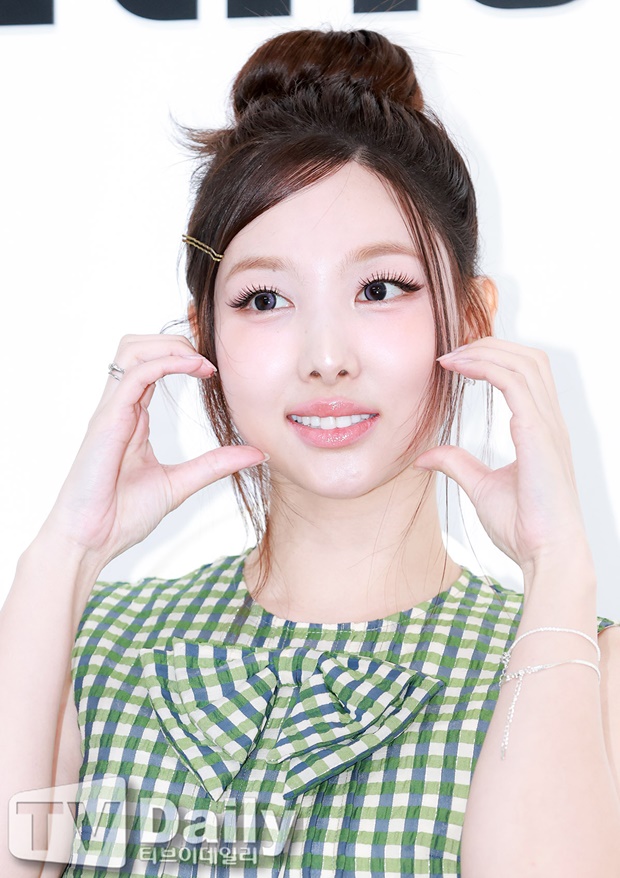 트와이스 <b>나연</b>, <b>청담동</b> 건물·토지 95억 원에 <b>매입</b>