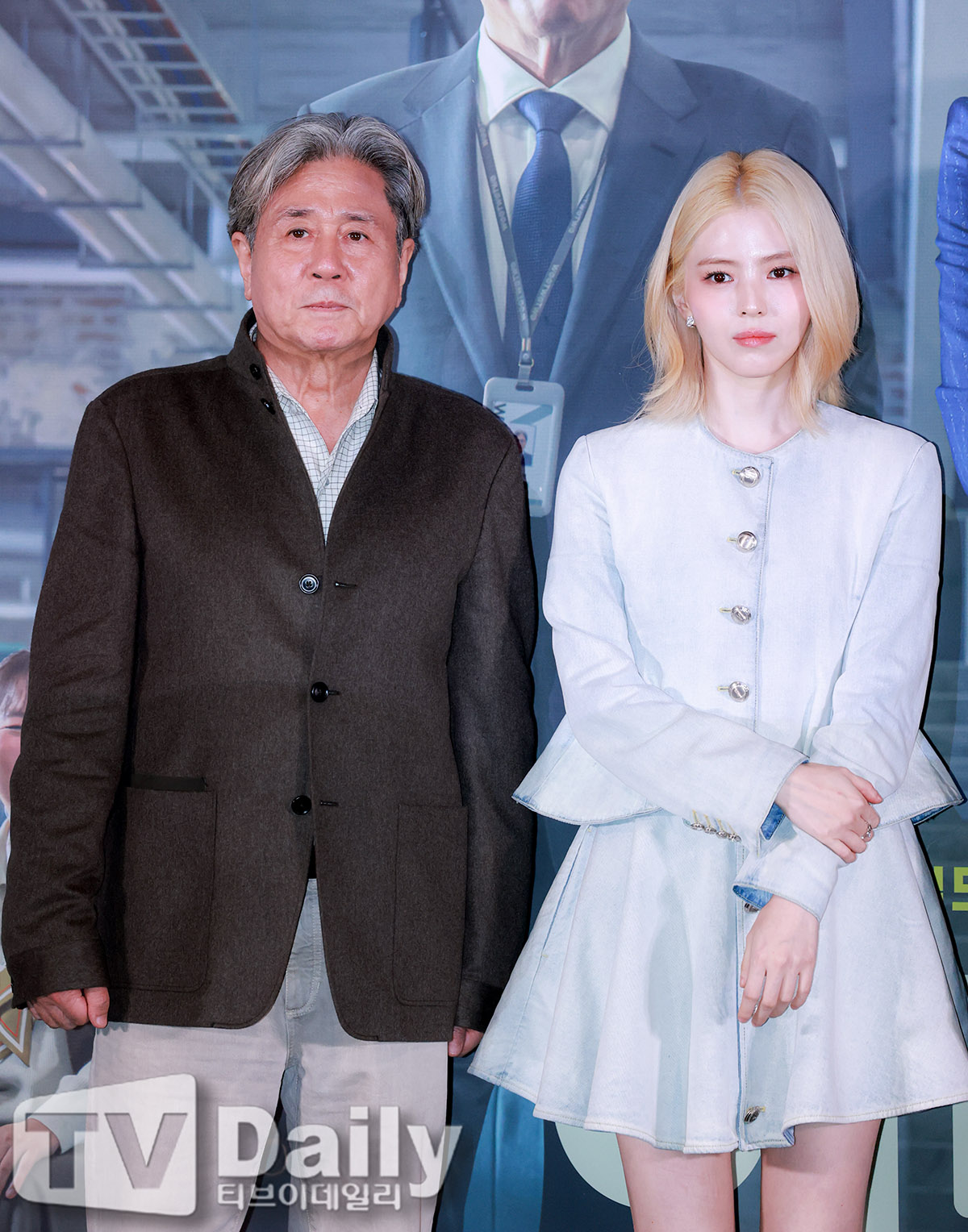 [TD포토] <b>최민식</b>-<b>한소희</b> '누가 <b>인턴</b>?'