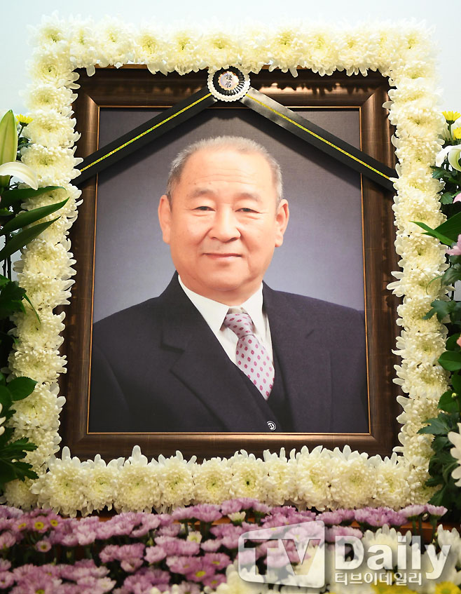 배우 故 <b>김인태 8주기</b>, 아내 백수련 회한 여전히 '먹먹'