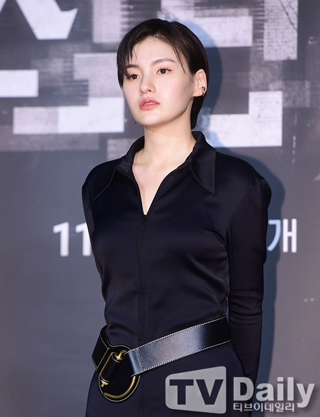 Kim Yong-ji Posts Her First Words as a Newlywed Two Days After a Guest-Led Reveal