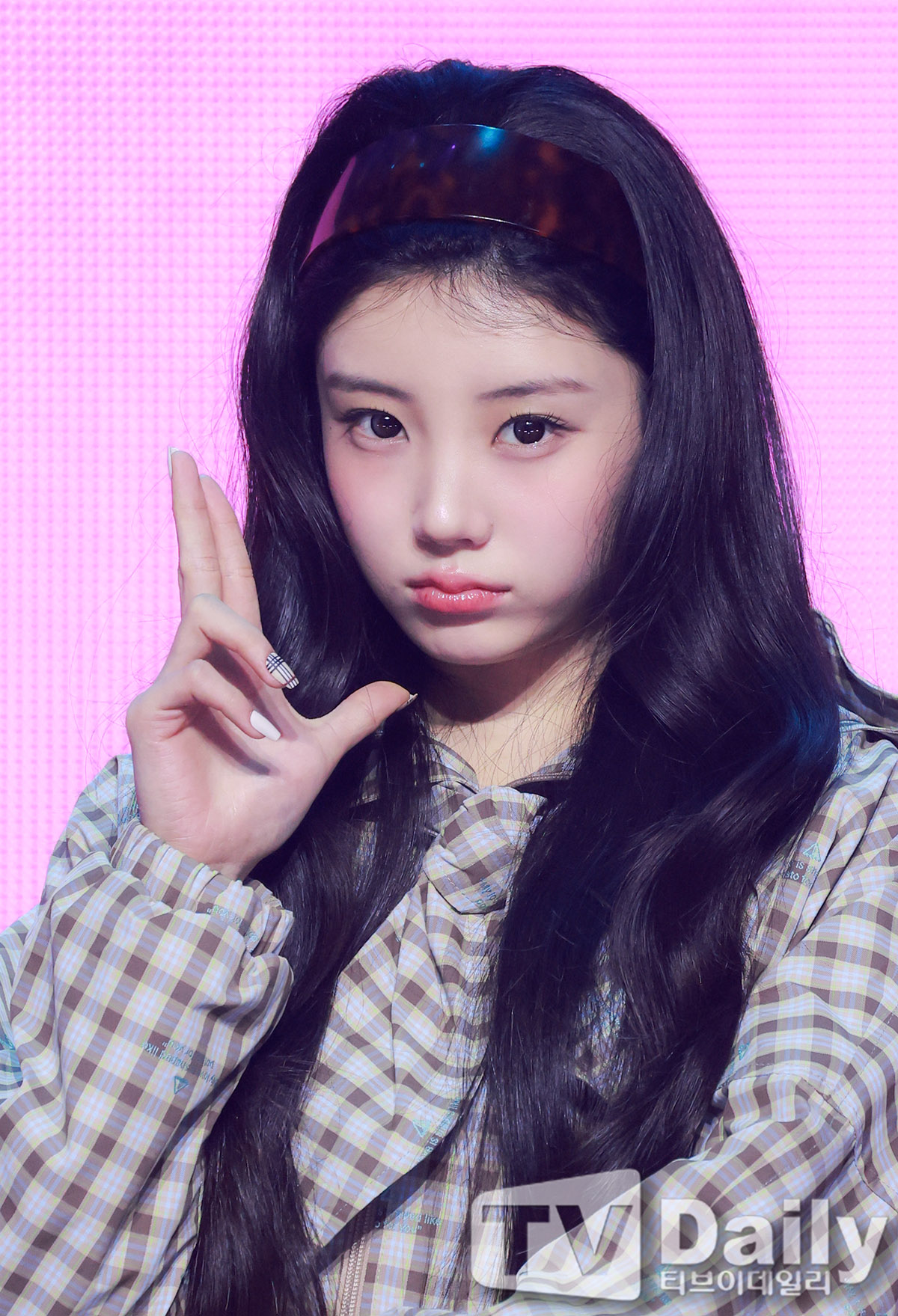 [TD포토] <b>아일릿</b> 원희 '<b>체포하겠어</b>~'