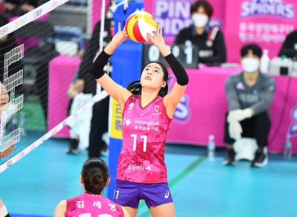 이다영이 쏘아올린 불화설, 김연경·이재영 55점도 소용없네