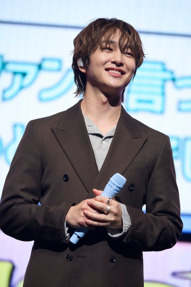 온유, 일본 첫 팬콘서트 따뜻한 무대로 팬들 마음 사로잡다