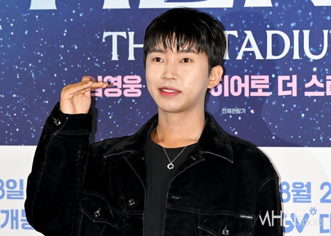Article thumbnail for Stars Shine at '2024 KM Chart Season Best Winter' Awards