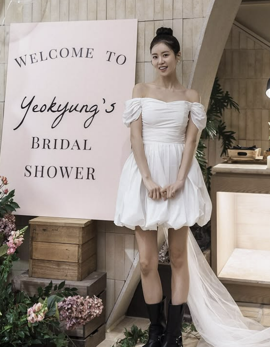 "드디어 <b>결혼</b>합니다"...'<b>나솔사계</b>' 10기 현숙, 행복한 브라이덜 샤워 속...