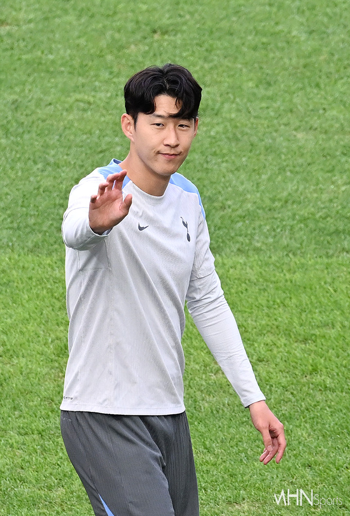 '아프다는데!' <b>손흥민</b> 은퇴하라 염불을 외네...英 매체 왜곡 정점 "SON 결...