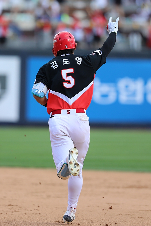 훈련 부족했나 12점 차 참사...KIA 타이거즈, 김도영 콜업으로 확 살아나도 &apos;딜레마&apos;