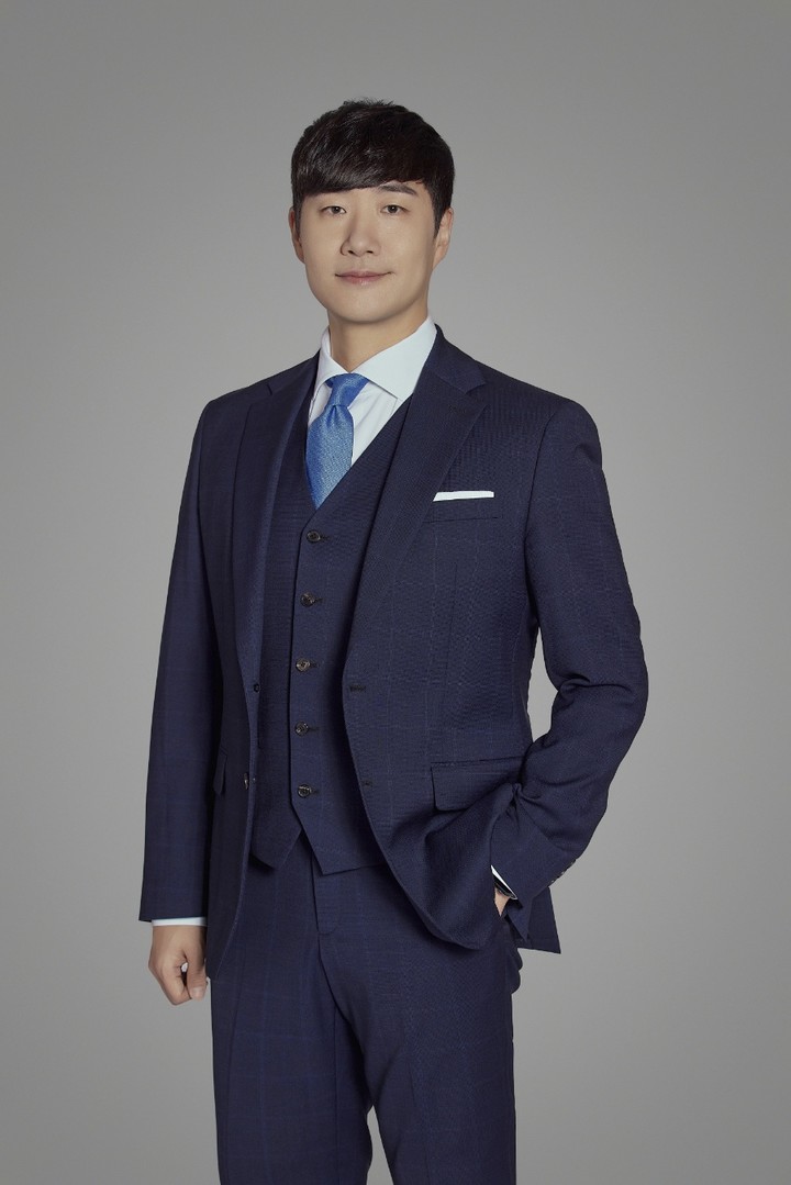 방송인 <b>배성재</b>, 3일 <b>두산</b>베어스 홈 경기서 승리기원 <b>시구</b>