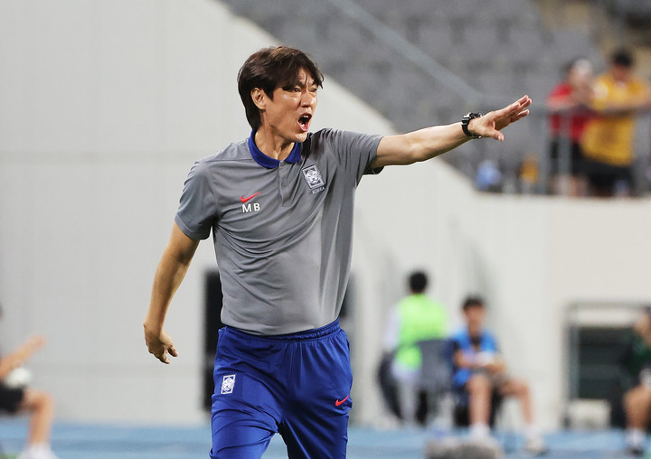 '우승까지 1승' <b>한일전</b> 앞둔 <b>홍명보호</b> "새 전술 큰 문제 없다"