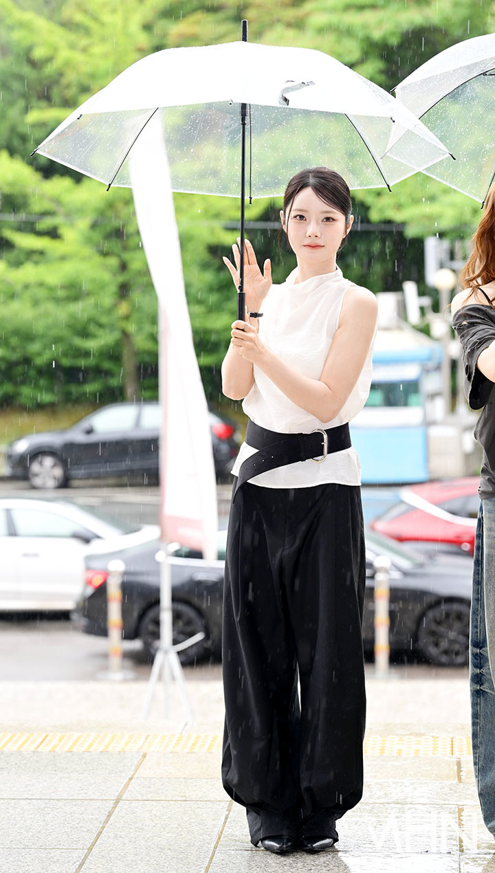 [포토] <b>피프티피프티</b> 키나 '<b>활동 복귀</b>했어요'