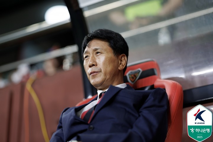 박태하 감독 "파이널A 진출 확정하고 팀과 <b>재계약</b>...<b>기성용</b> 잔류 여부는...
