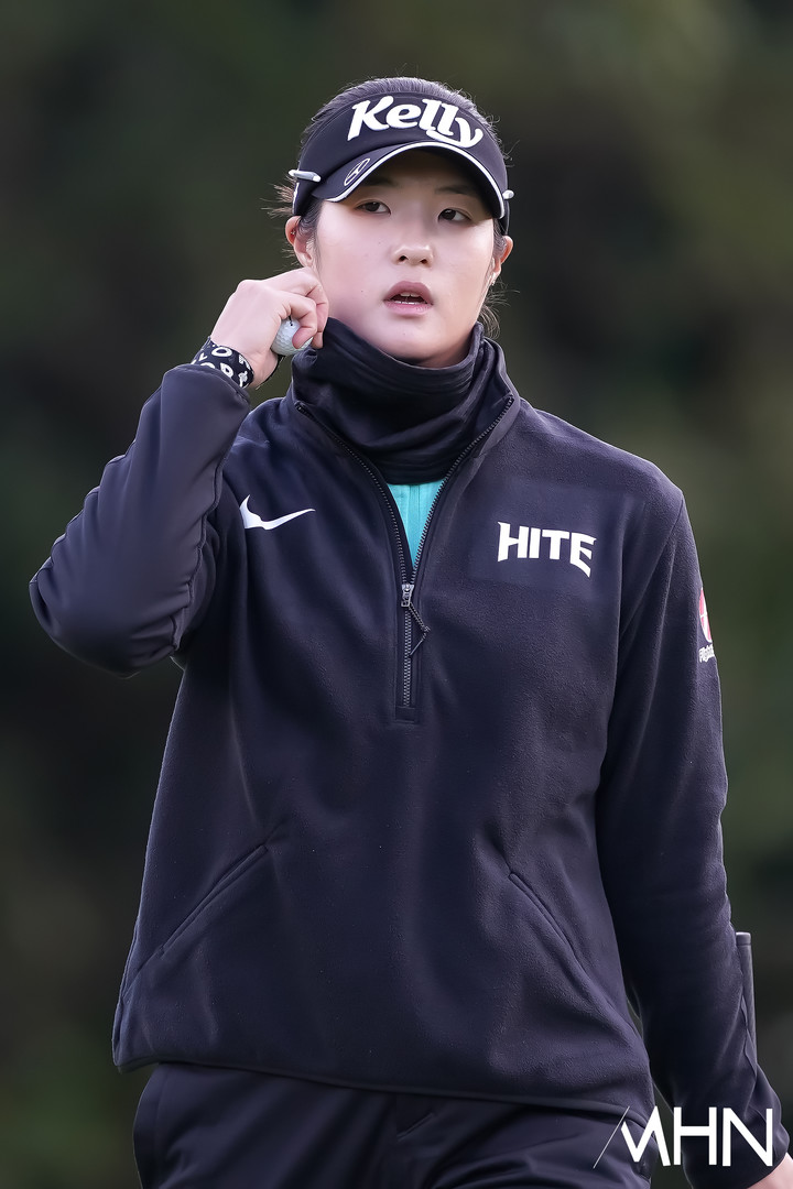 [mhn포토] 김민별, <b>마무리</b>는 <b>파 세이브</b>