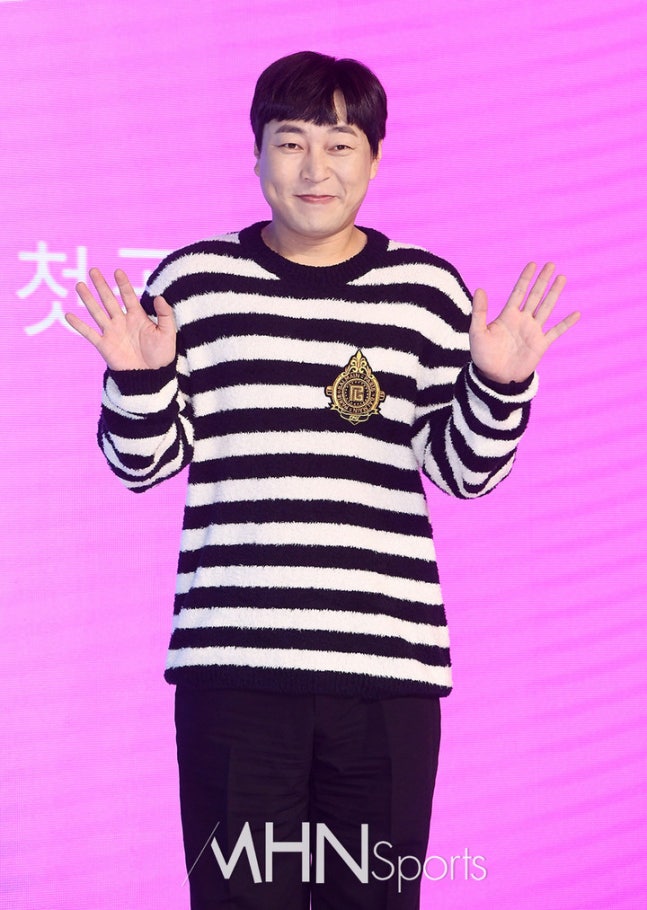 [단독] 개그맨 이진호, 뇌출혈로 쓰러져 중환자실 입원…"의식 회복 집중 치료 중"