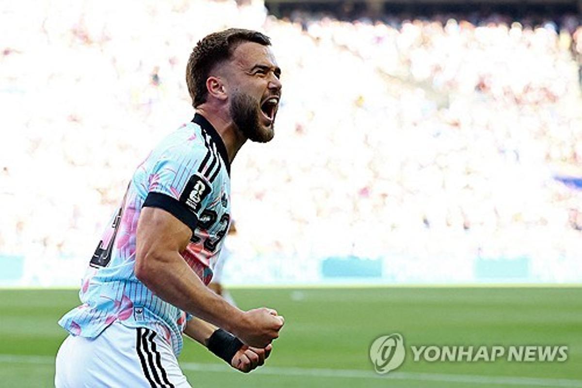 “정의는 살아있다. 축구의 신도 우리 손 들어준 것” ‘개최국 특혜 논란’ 대승으로 답한 벨기에