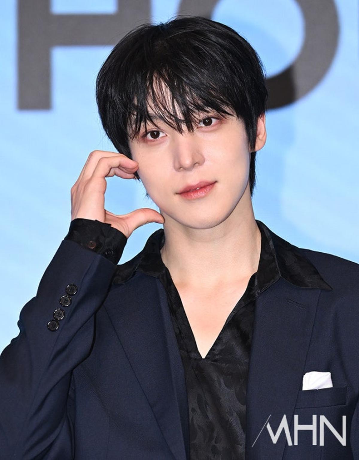 [단독] <b>에이티즈 윤호</b>, 오랜 연인과 결별…소속사 "관계 깔끔하게 정리...