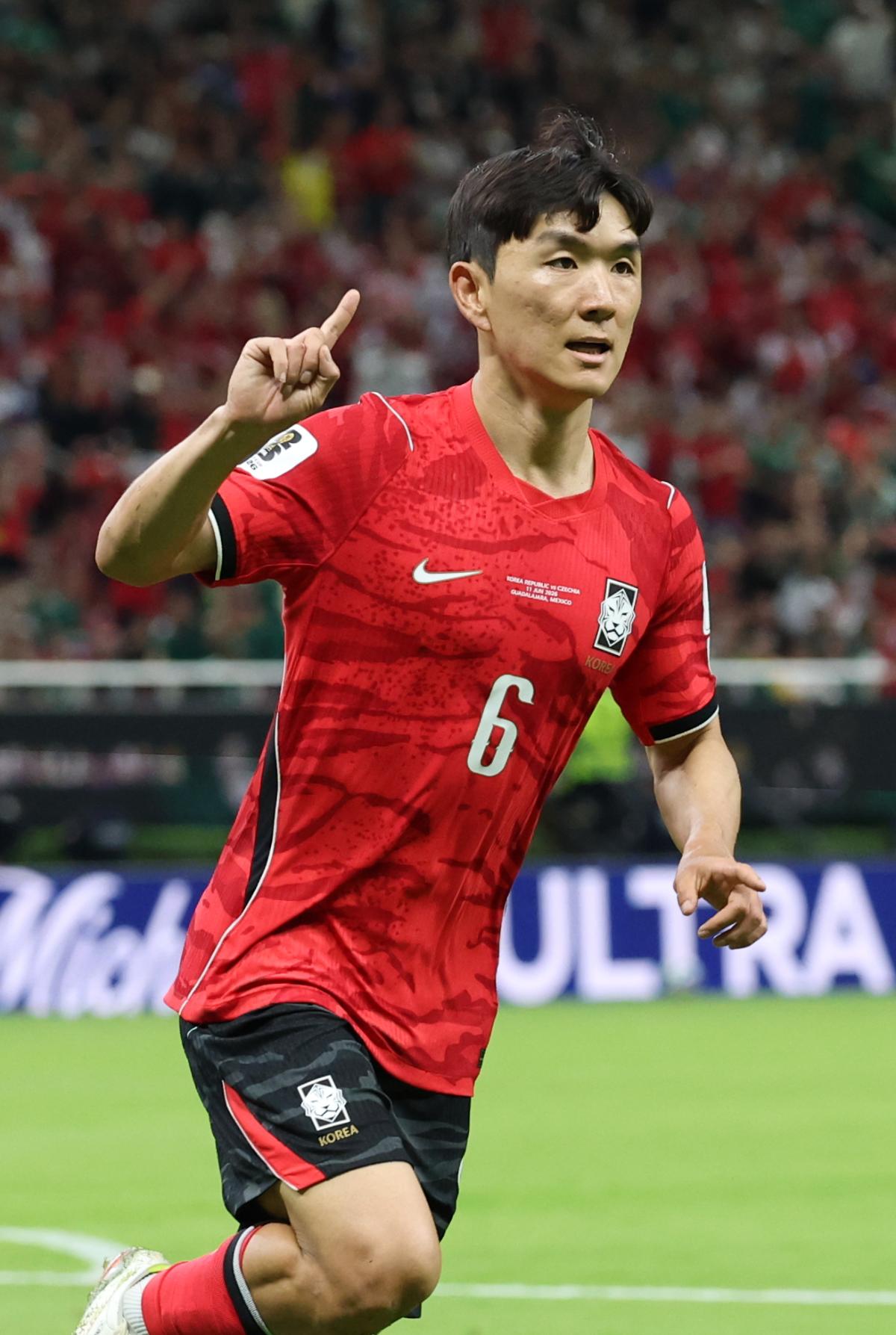 韓 축구 또 대형 이적? '체코전 원맨쇼' 황인범, 포르투갈 최고 명문 러브콜 받았다.포르투 영입 후보 급부상 "파리올리 감독도 높게 평가"