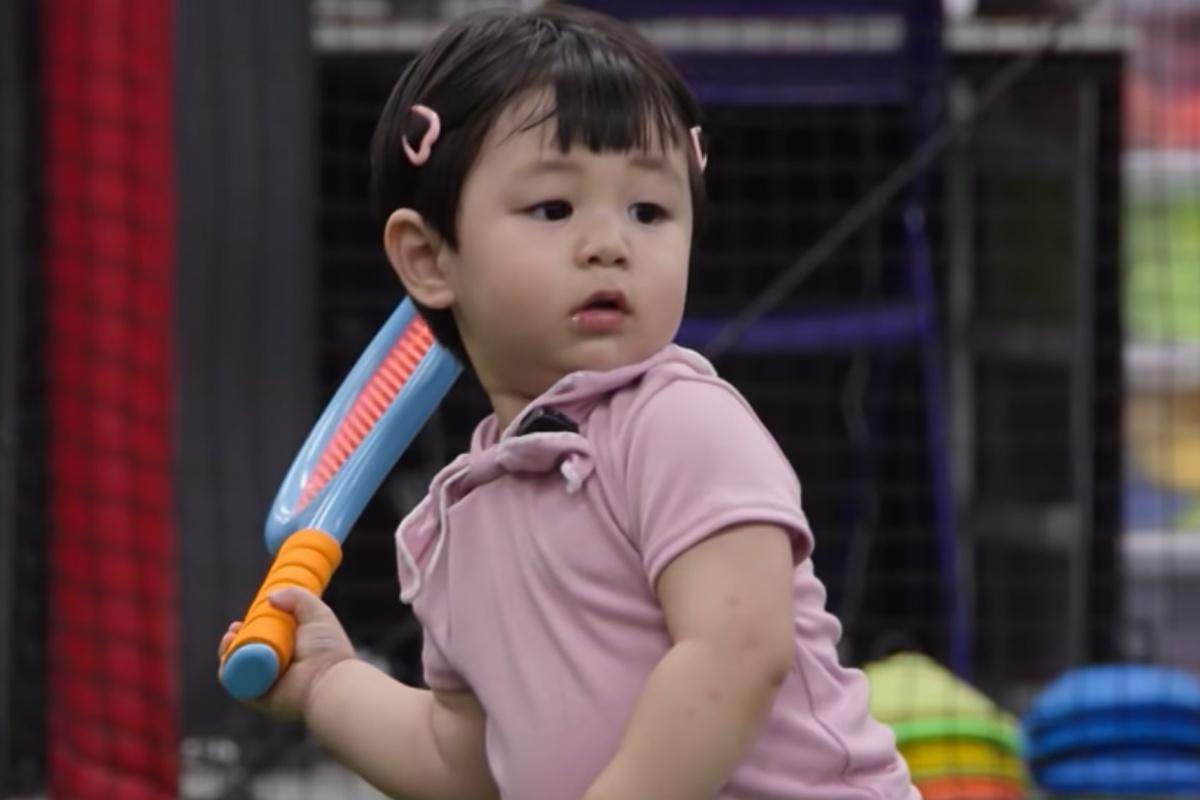<b>심형탁</b> 子 <b>하루</b>, 2살인데 벌써 스매싱 적중률 '100%'…운동 신경에 감탄...