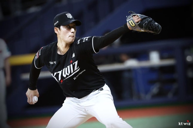 출처:KT 위즈 / KT 스기모토 코우키