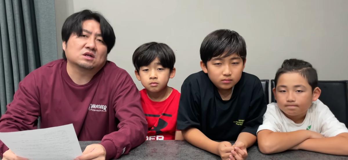 YouTubeチャンネル「しょうやん男三兄弟」に登場する父親と息子たち。