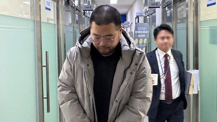 '뇌물 수수·해외 도주' <b>최영환</b> 전 <b>광주시의원</b> 1년 7개월만 체포