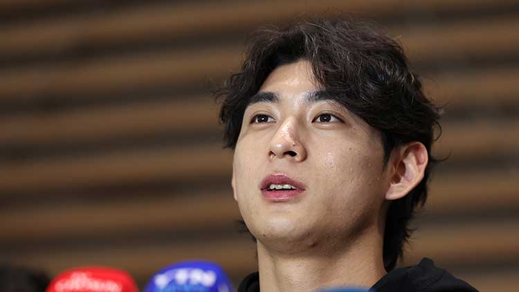 빅리거 <b>이정후</b> "하성이형 타구요? <b>이빨</b>로라도 잡겠다"