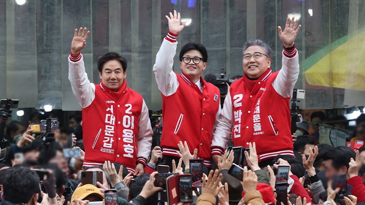 <b>한동훈</b>, '<b>한강벨트</b>' 탈환 호소…"서서 죽겠다는 각오"