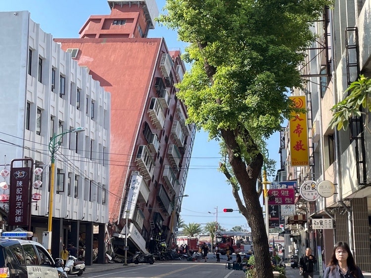 <b>대만</b> '25년 만의 <b>강진</b>'으로 <b>4명</b> 사망·97명 부상