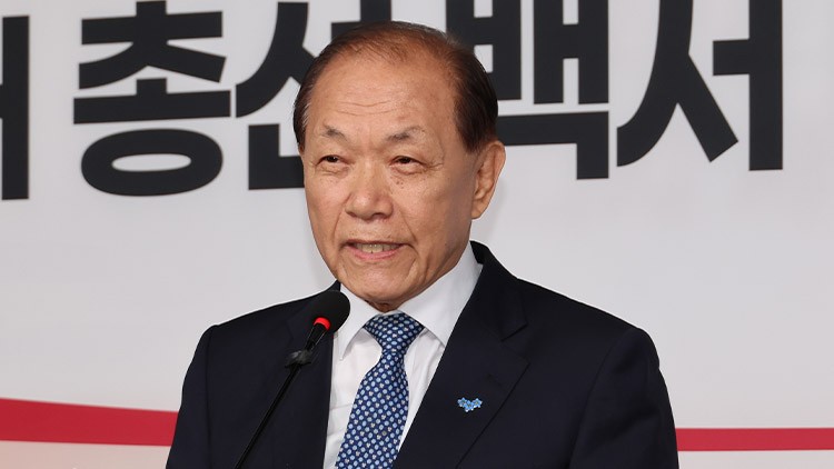 <b>황우여</b> "<b>백서</b>에 개인책임 추궁안돼"…특위 "서울보수 재건"