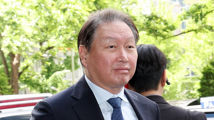 <b>최태원</b> 질타한 판사, '판결문 비공개'도 거부…崔 측 "판결문 유포자 고발"
