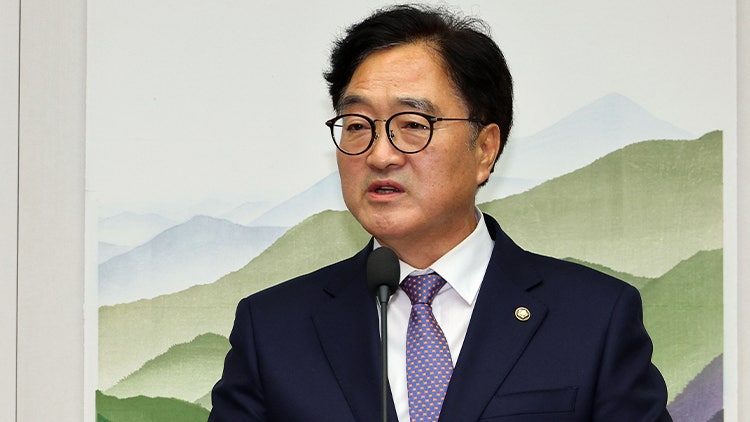 <b>우원식</b> "상임위 배분 오래 못 기다려…6월 국회 일정 지켜야"