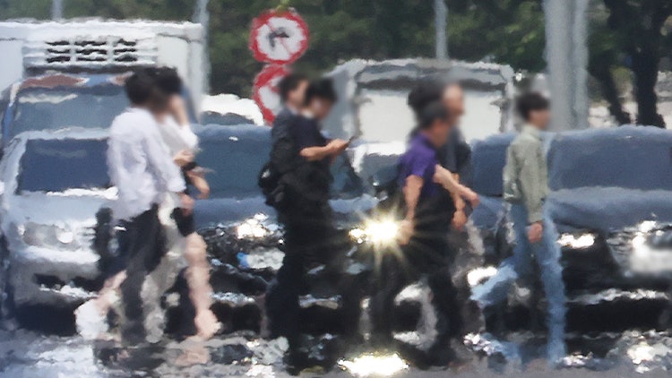 '<b>중복</b>' 낮 최고기온 35도…전국 '폭염특보' 발효