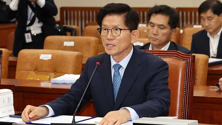 <b>김문수</b> "<b>박근혜 탄핵</b> 잘못됐다…그분이 뇌물죄면 나도 뇌물죄"