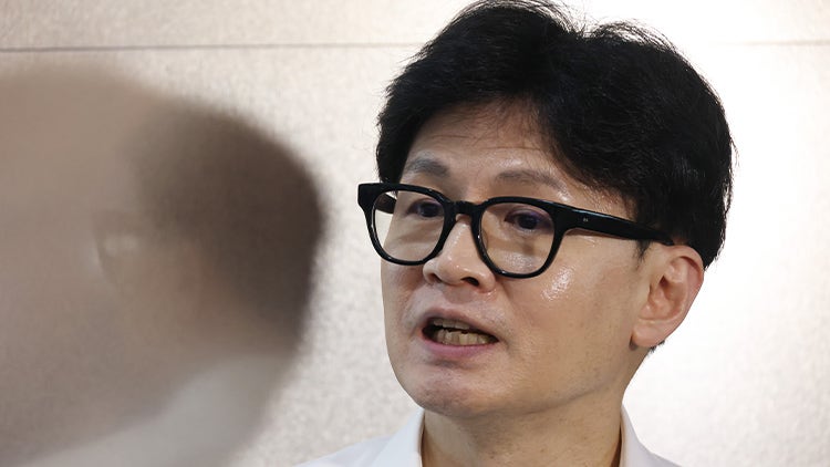 한동훈 "<b>의정갈등</b> 심각…'尹 연찬회 불참', 아무런 감정 없어"