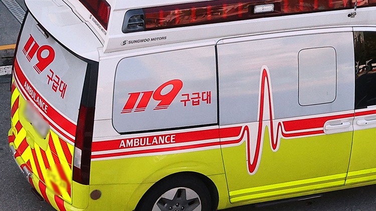 <b>심정지 여대생</b> 100m 앞 병원 연락 안 돼 다른 병원으로 이송…"의식 불명...
