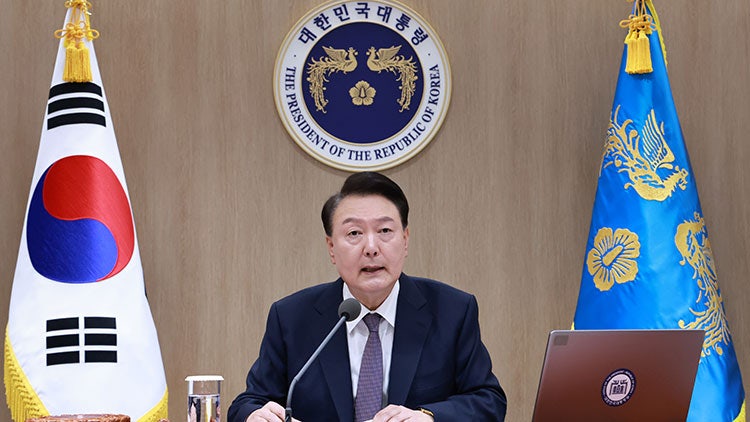 尹 주재 '北 <b>러시아 파병</b>' <b>긴급</b>회의…"모든 가용 수단 동원해 대응"