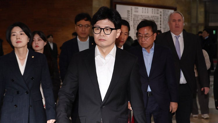 [단독] 與 최고위서 "<b>대통령 탈당</b>·김용현 처벌·내각 총사퇴 전달하자...