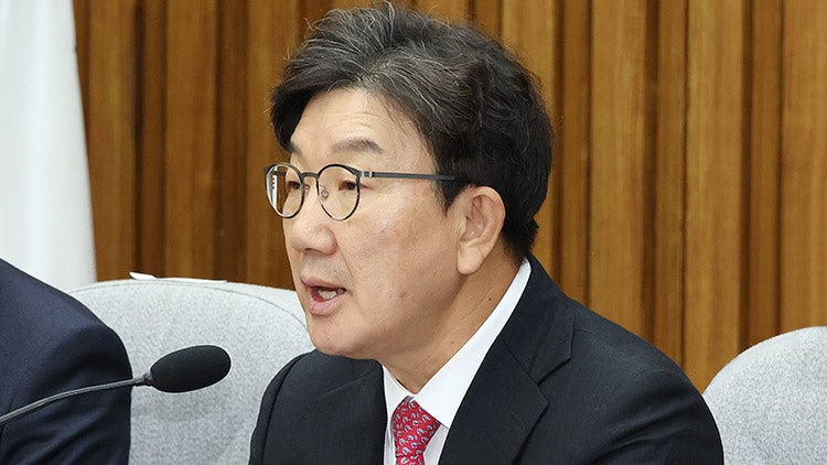 <b>권성동</b> "한덕수 대행, <b>헌법재판관</b> 임명 불가능…황교안 전례 있어"