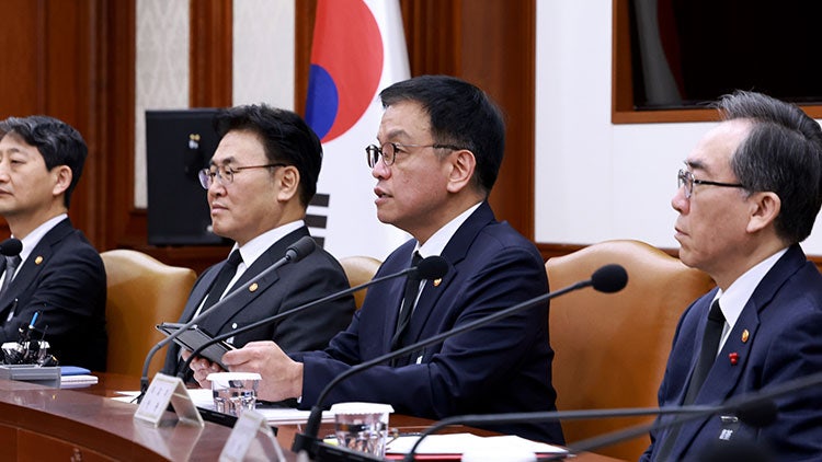 <b>최상목 권한대행</b> "1분기 중 <b>경제</b>여건 재점검할 것"…추경 가능성 열어놔