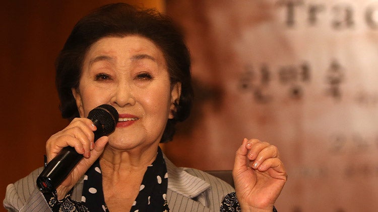 '노오란 샤쓰의 사나이' <b>한명숙 별세</b>