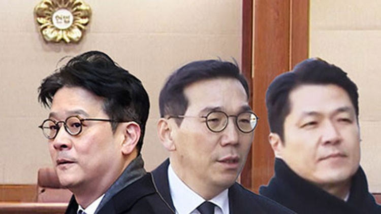 헌재, <b>이창수</b> 서울중앙지검장 <b>탄핵소추</b> 전원일치 <b>기각</b>