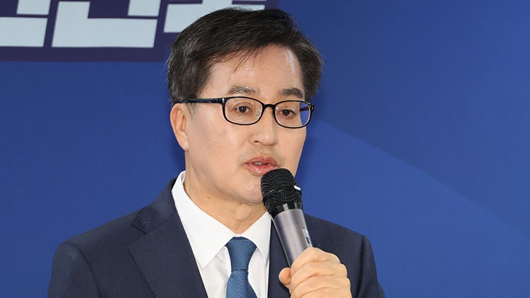<b>김동연</b> "민주당 <b>들러리 경선</b>에 유감…김경수와 단일화 논의 안해"