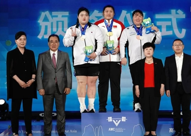 <b>박혜정</b>, <b>아시아</b><b>역도</b><b>선수권</b>서 은메달…우승은 中 리옌