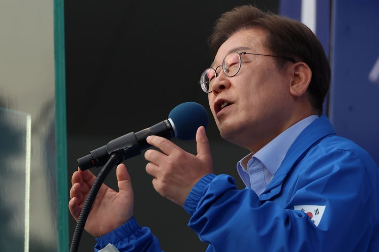 이재명 "<b>김대남 영입</b>시도, 경솔…재발 방지책 검토 지시"