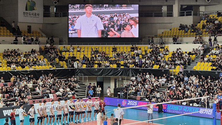배구 <b>문성민</b>, 태극마크 반납…"설레고 영광"